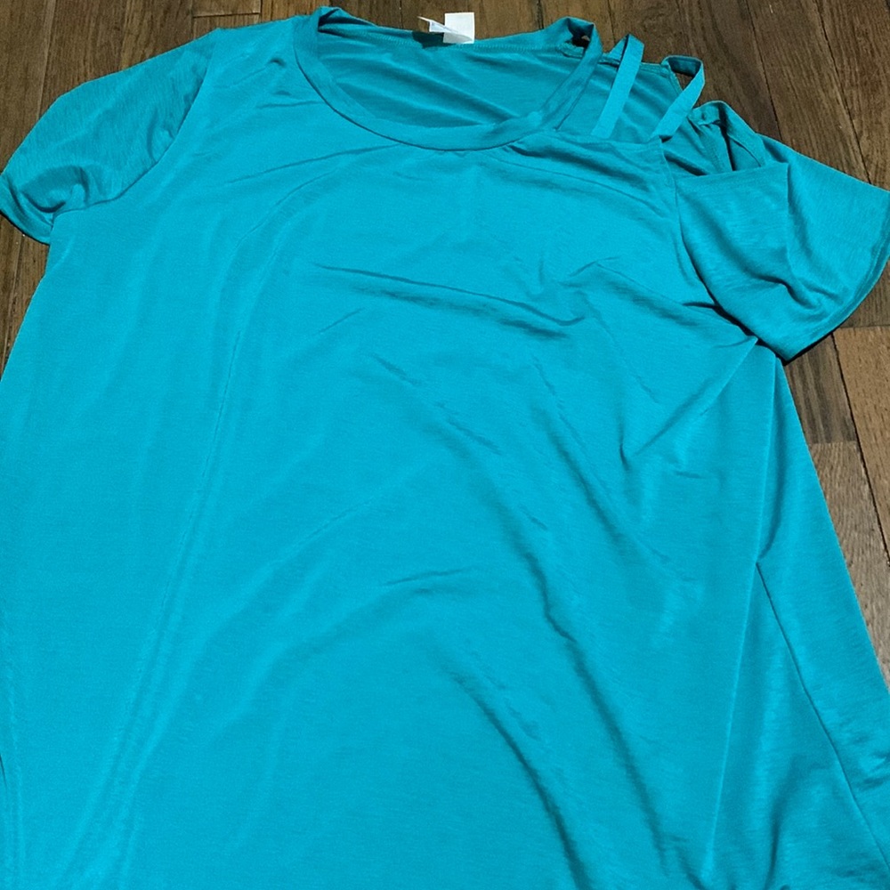 Cute teal top with straps womens size 2X